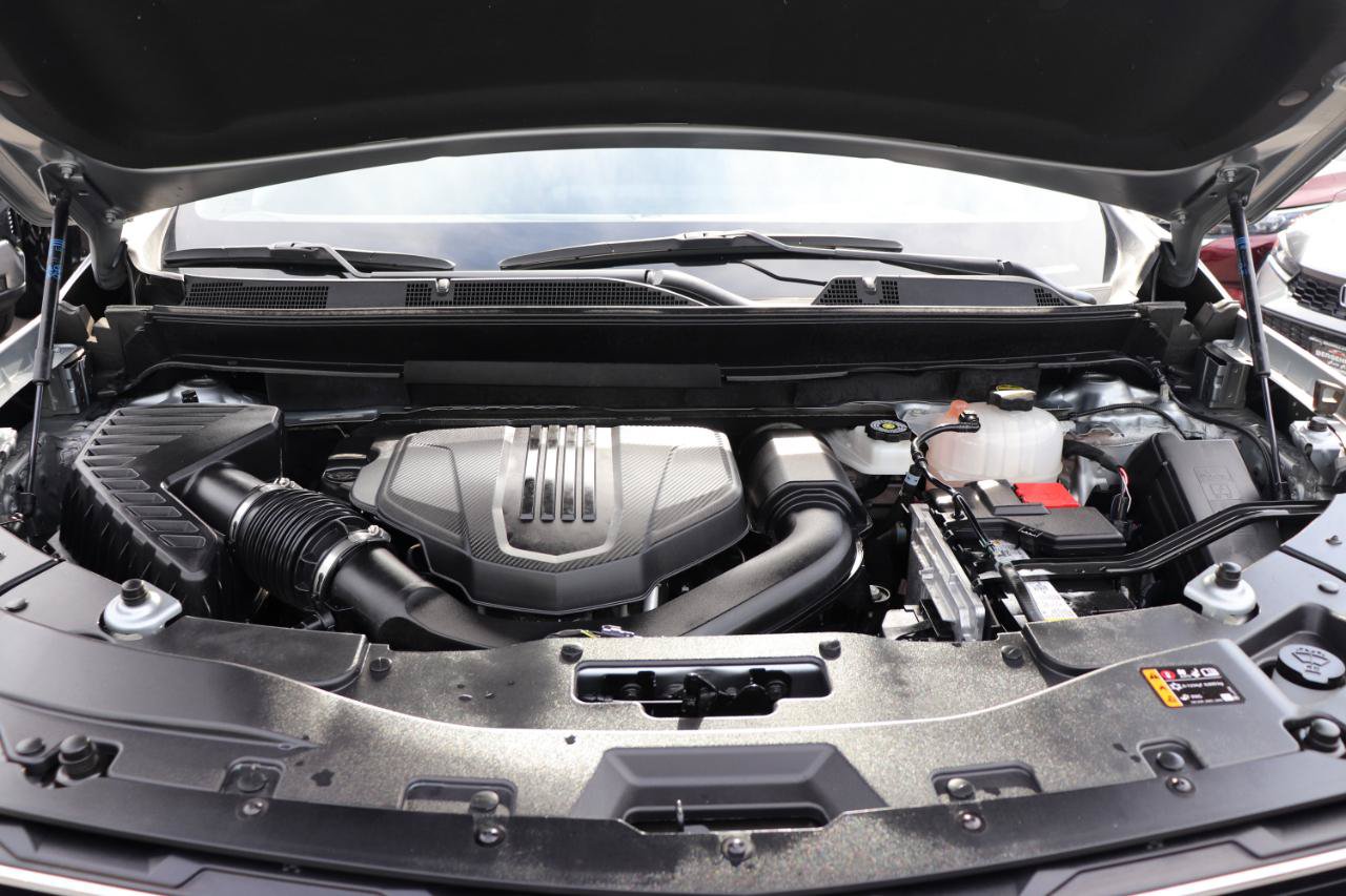 Used 2025 Chevrolet Traverse LT FWD image 53