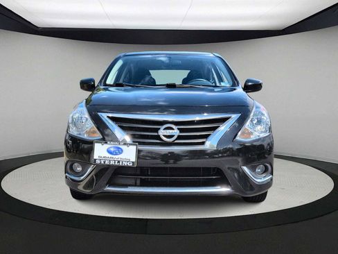 Used 2017 Nissan Versa SV w/ SV Special Edition Package FWD image 3