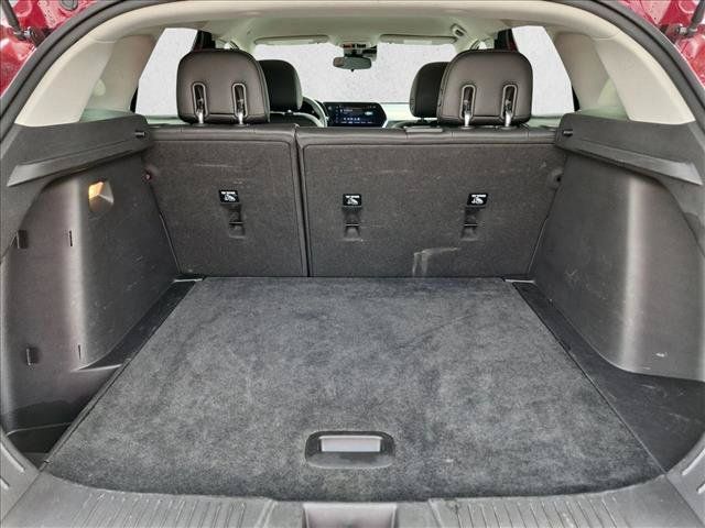 Used 2025 Chevrolet Trax LT FWD image 6