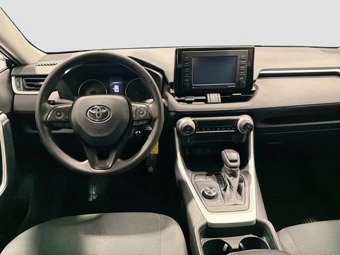 Used 2021 Toyota RAV4 LE AWD/4WD image 19
