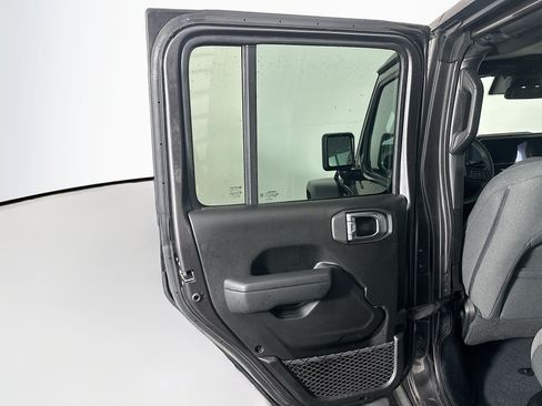 Used 2024 Jeep Wrangler Unlimited AWD/4WD image 24
