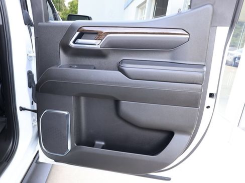 Certified 2025 GMC Sierra 1500 Elevation w/ Elevation Premium Package AWD/4WD image 40