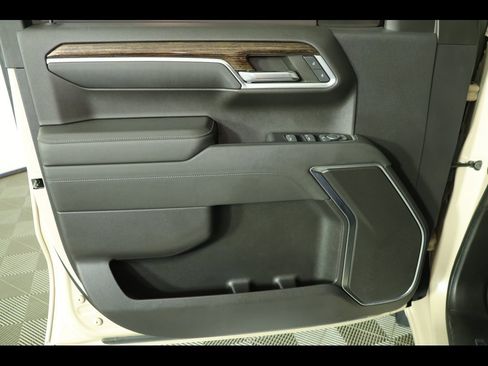 Used 2022 GMC Sierra 1500 Elevation image 25