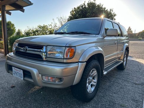 Used 2001 Toyota 4Runner Limited RWD image 1