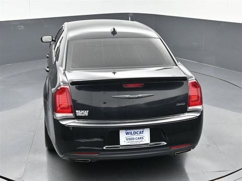 Used 2021 Chrysler 300 Touring w/ Sport Appearance Package RWD image 26