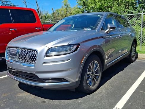 Used 2022 Lincoln Nautilus AWD w/ Premium Package image 3