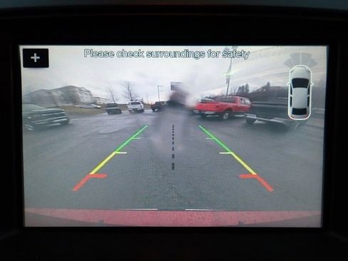 Used 2017 Ford Explorer XLT w/ Equipment Group 202A image 27