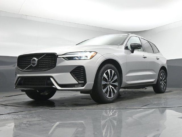 Used 2024 Volvo XC60 B5 Core AWD/4WD image 35