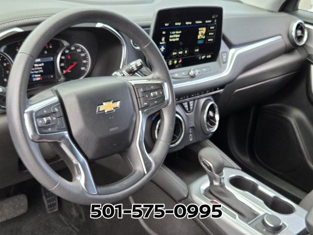 Used 2024 Chevrolet Blazer LT FWD image 9