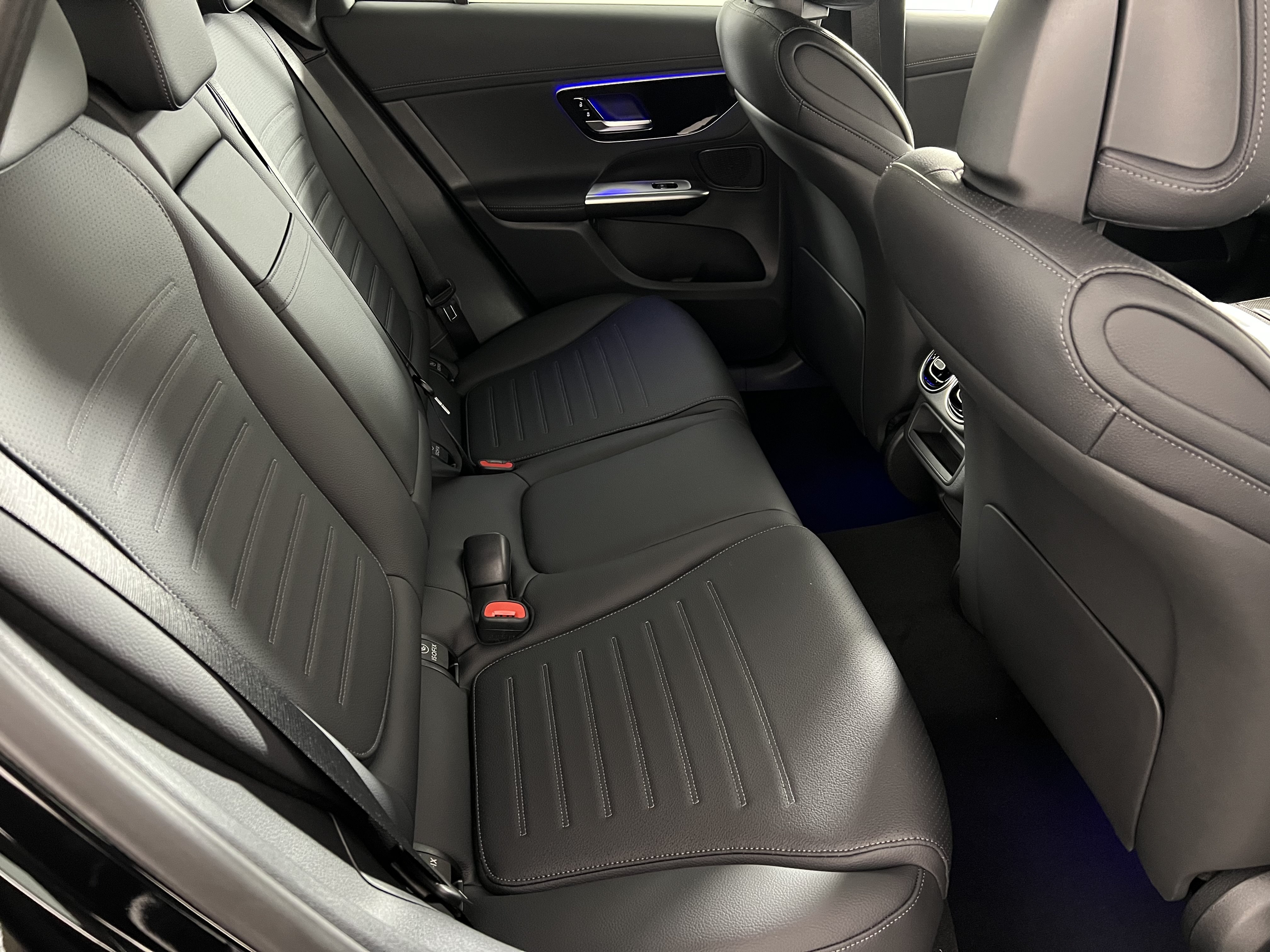 Used 2026 Mercedes-Benz GLC 300 4MATIC image 23