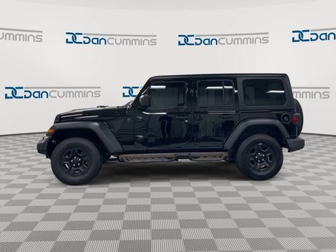 Used 2024 Jeep Wrangler Unlimited Sport AWD/4WD image 5