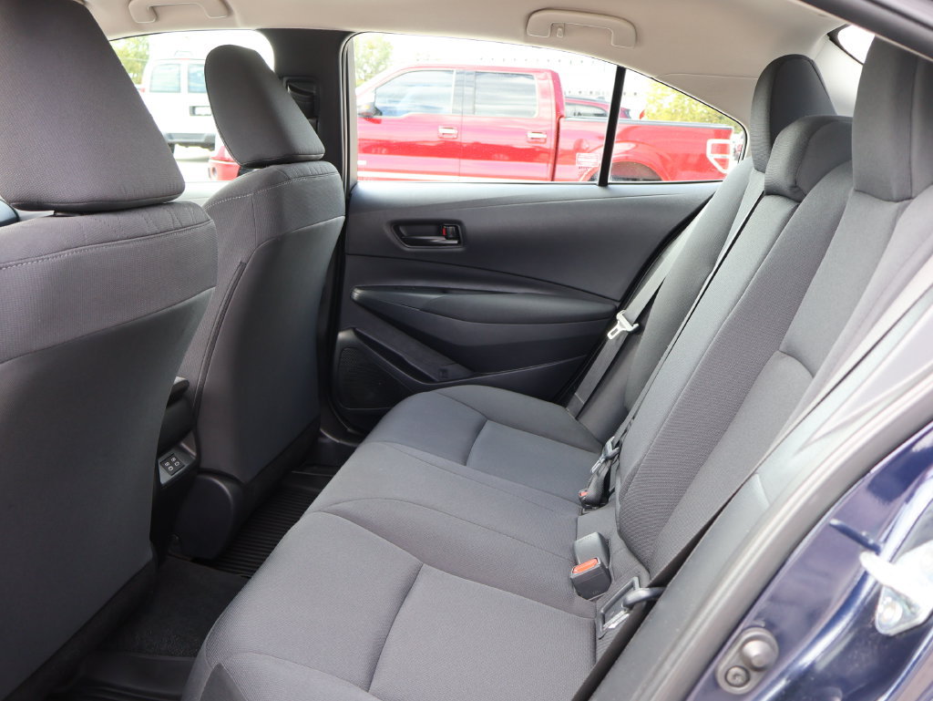 Used 2025 Toyota Corolla LE FWD image 16
