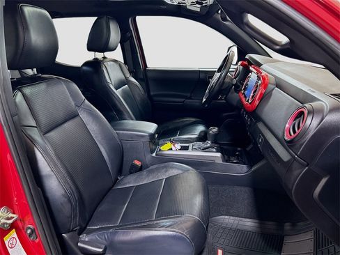 Used 2020 Toyota Tacoma TRD Off-Road image 26