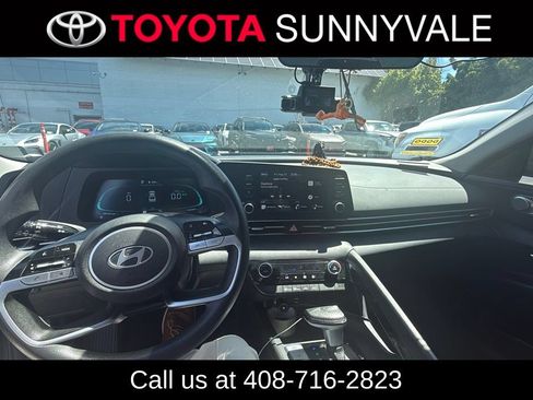 Used 2025 Hyundai Elantra Hybrid w/ Cargo Package FWD image 4
