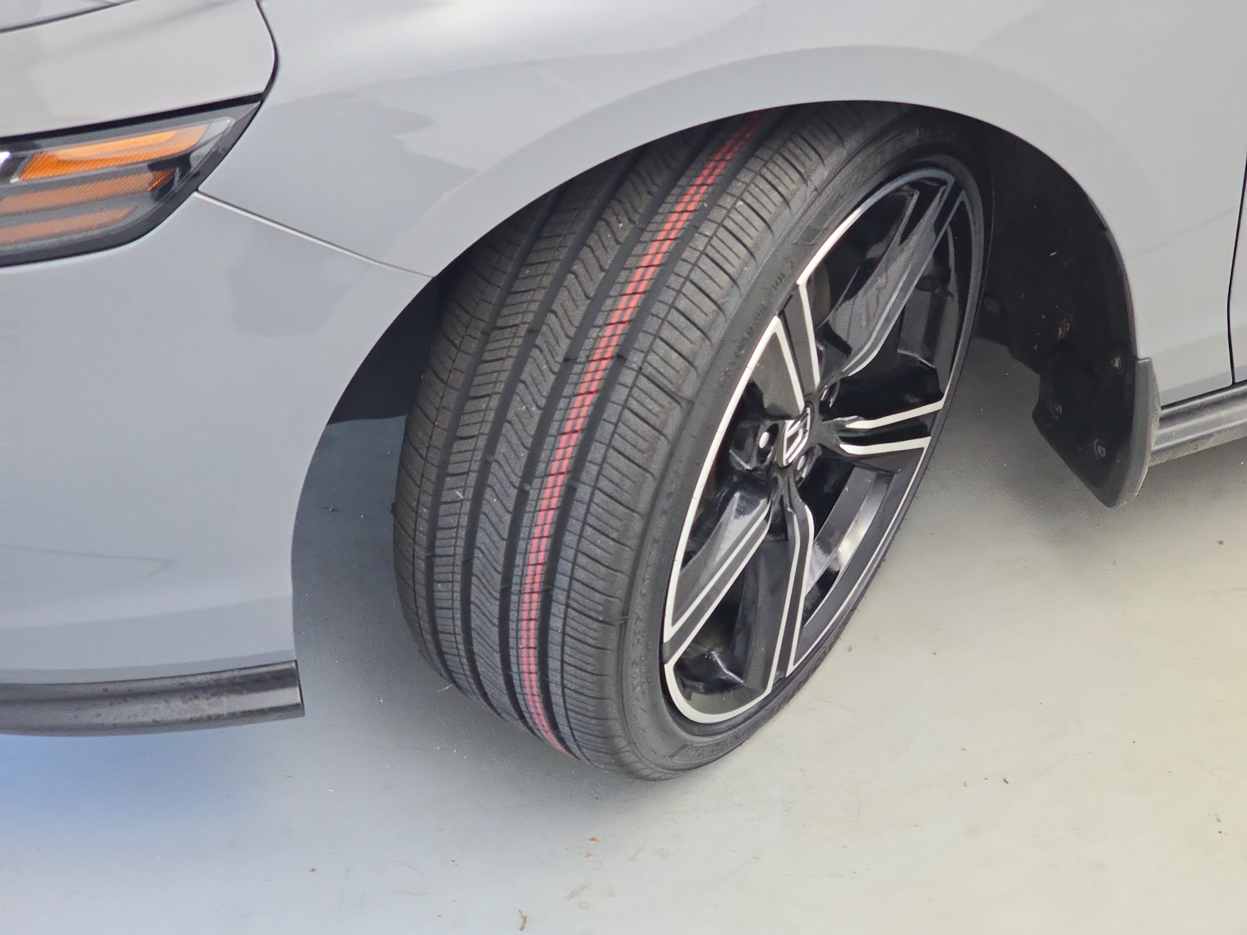 Used 2024 Honda Accord Sport image 31