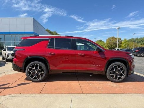 New 2026 Chevrolet Traverse High Country w/ LPO, Floor Liner Package FWD image 7