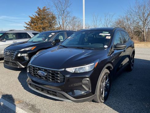 Used 2025 Ford Escape ST-Line image 4