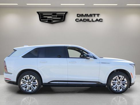 Certified 2026 Cadillac Escalade IQ Luxury 2 w/ LPO, Radiant Package AWD/4WD image 4