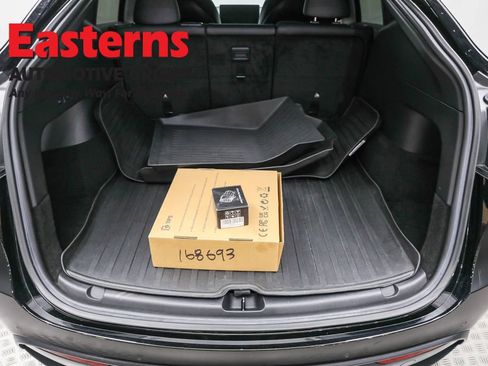 Used 2022 Tesla Model Y Performance image 9