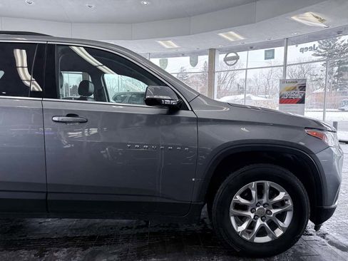 Used 2019 Chevrolet Traverse LT image 6