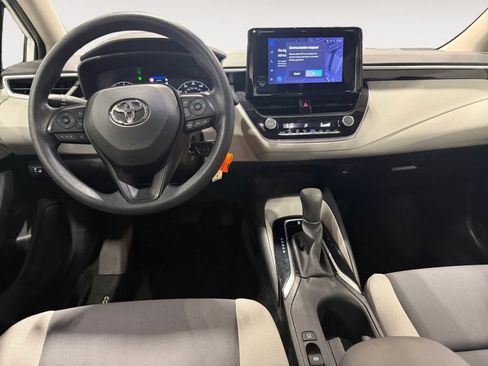 Used 2023 Toyota Corolla LE FWD image 11