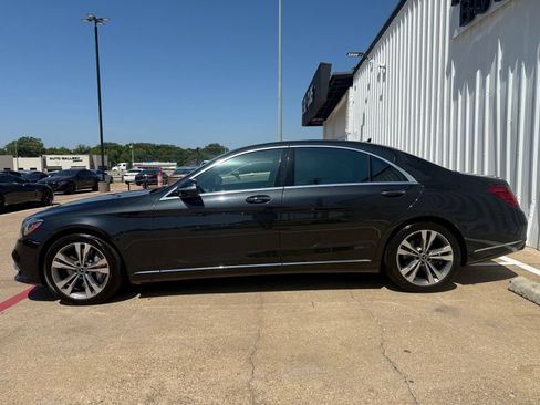 Used 2018 Mercedes-Benz S 560 Sedan image 3
