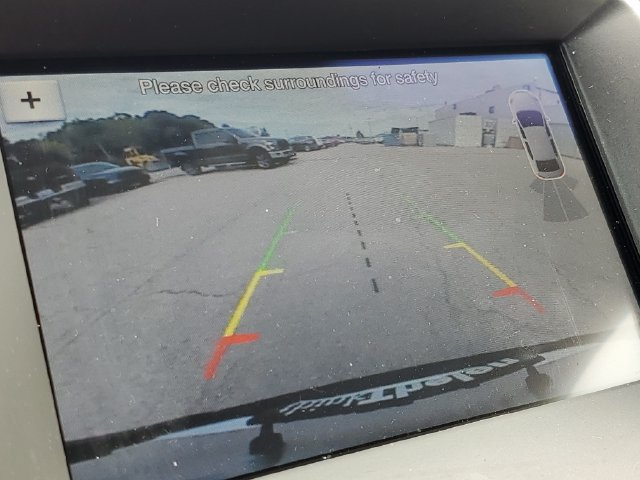 Used 2019 Ford Edge Titanium w/ Cold Weather Package AWD/4WD image 18