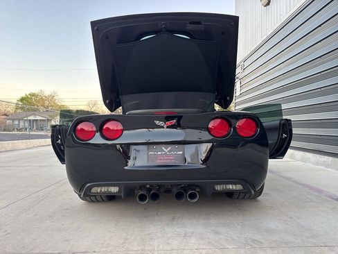 Used 2007 Chevrolet Corvette Z06 w/ Preferred Equipment Group image 28