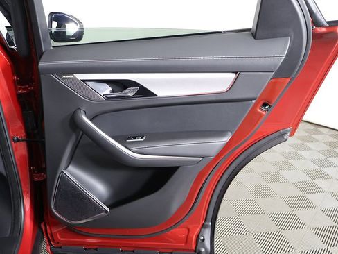 Used 2024 Jaguar F-PACE R-Dynamic S image 30