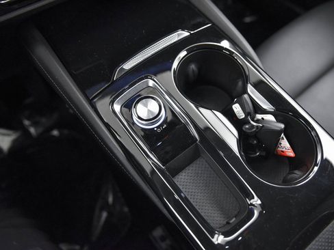 Used 2024 Buick Envision Avenir image 23