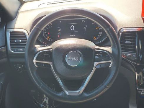 Used 2022 Jeep Grand Cherokee Laredo X AWD/4WD image 24