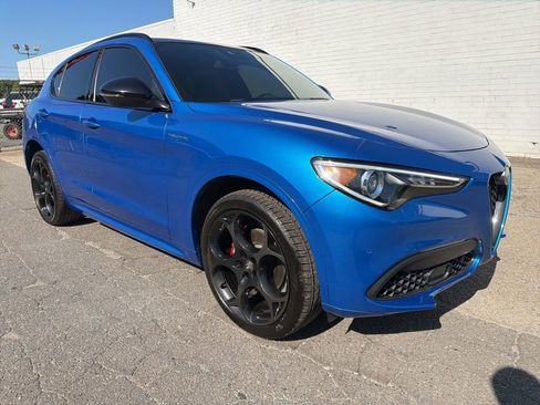 Used 2022 Alfa Romeo Stelvio Veloce AWD/4WD image 8