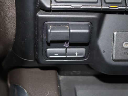 Used 2020 GMC Sierra 1500 SLT w/ SLT Premium Package image 46