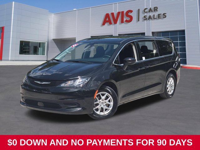 Used 2023 Chrysler Voyager LX FWD image 1