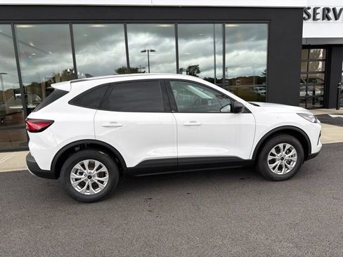 New 2026 Ford Escape Active w/ Cold Weather Package AWD/4WD image 2