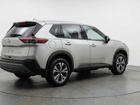 Used 2025 Nissan Rogue SV image 9
