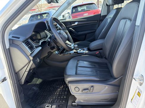 Used 2023 Audi Q5 2.0T Premium Plus w/ Premium Plus Package AWD/4WD image 5