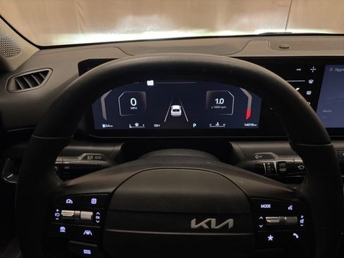 Certified 2025 Kia K4 EX image 12