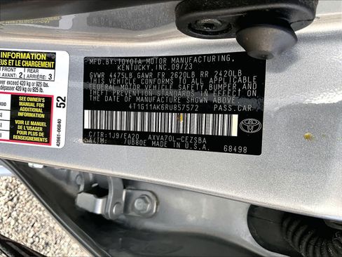 Used 2024 Toyota Camry SE image 35