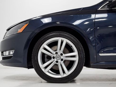 Used 2015 Volkswagen Passat 1.8T SEL Premium image 26