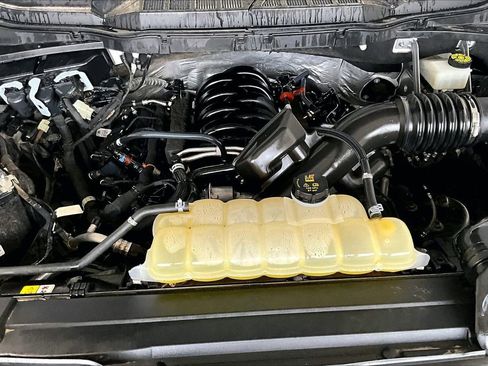 Used 2022 Ford F150 Lariat AWD/4WD image 9