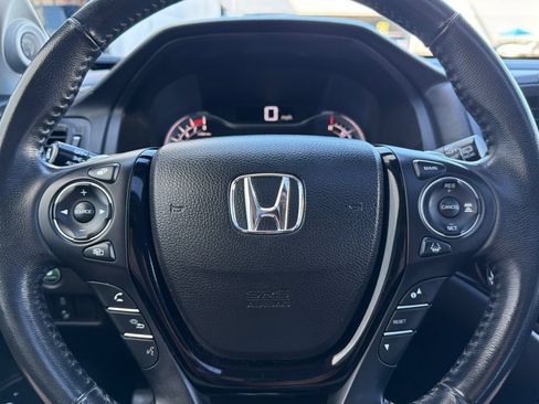 Used 2018 Honda Pilot Touring image 23