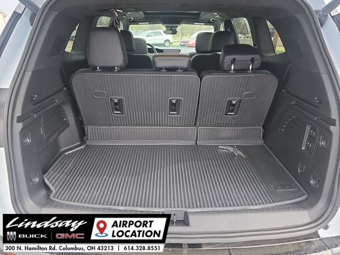 New 2026 GMC Acadia Denali Ultimate w/ LPO, Floor Liner Package AWD/4WD image 27