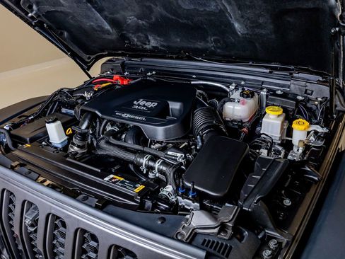 Used 2023 Jeep Gladiator Rubicon w/ LED Lighting Group image 41