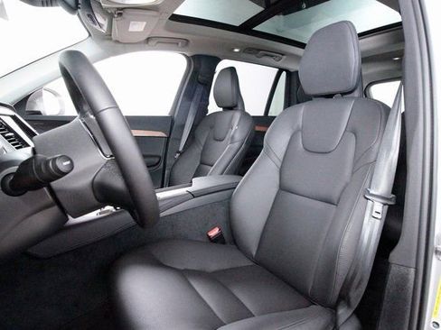 Certified 2025 Volvo XC90 B6 Plus w/ Protection Package Premier image 22