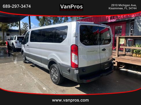 Used 2017 Ford Transit 350 XLT image 3