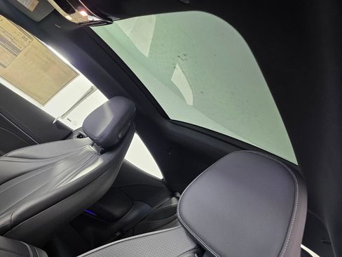 New 2026 Mercedes-Benz CLE 450 4MATIC Coupe image 9