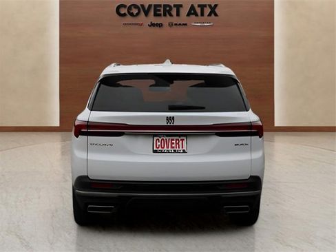 Used 2025 Buick Enclave Preferred image 4