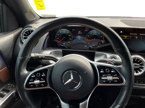 Used 2022 Mercedes-Benz GLB 250 4MATIC image 12