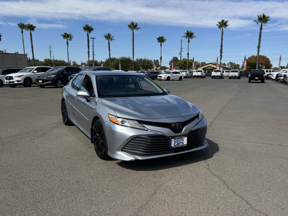 Used 2020 Toyota Camry XLE AWD/4WD image 4